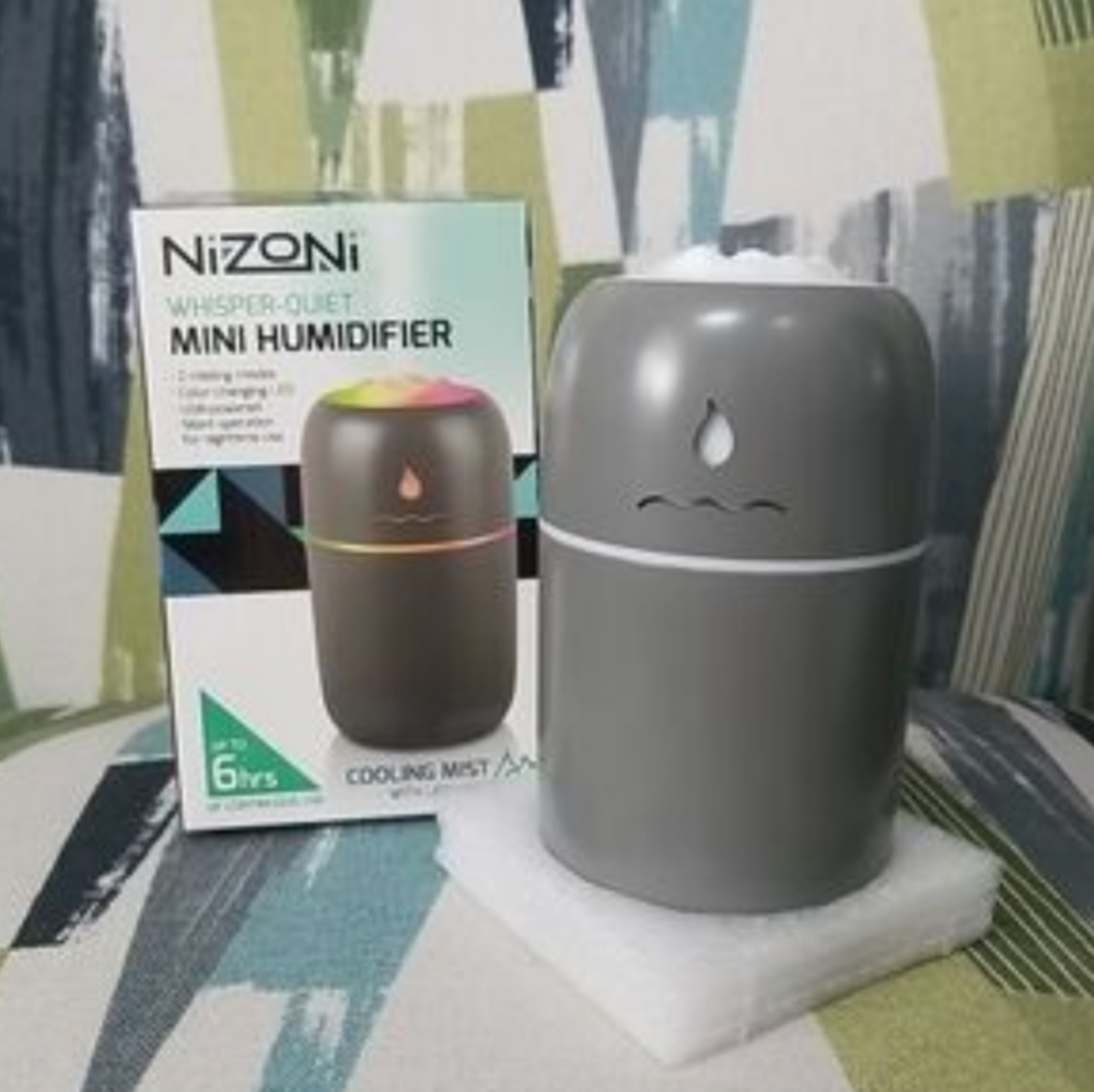 Gray NiZONi Mini Humidifier